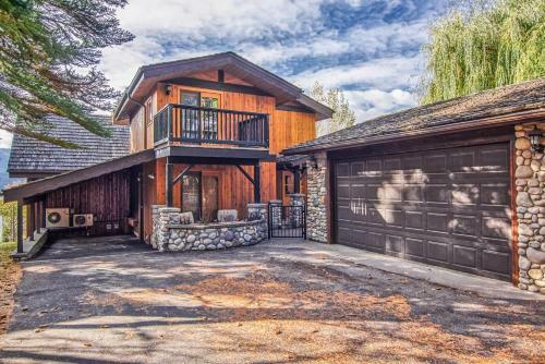 Windermere, Bc Mountain Retreat