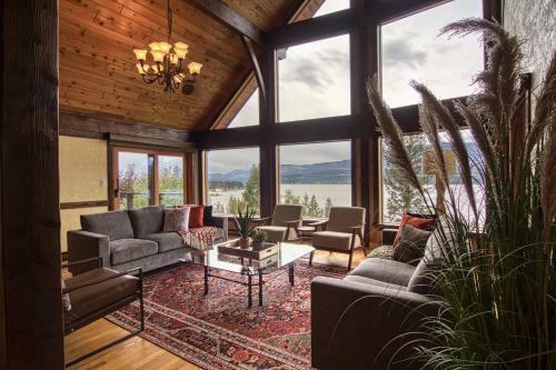 Windermere, Bc Mountain Retreat