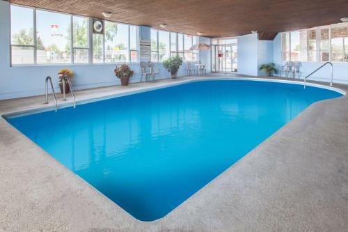 Hotel Econolodge Inn And Suites