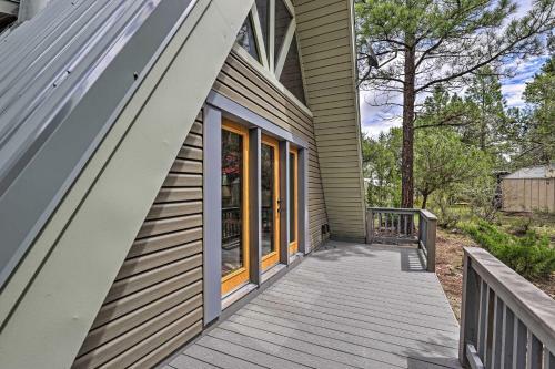 Overgaard Cabin With Hot Tub, Fire Pit And Deck!
