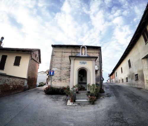 Lindhouse - Country House A Govone