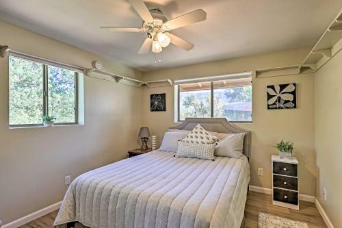 Central Pine Hideaway - Family Friendly!
