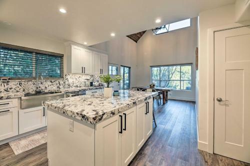 Cabin 404 Payson Getaway With Deck Mtn-views!