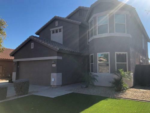 Charming Peoria Home 5br With Pool
