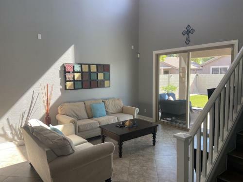 Charming Peoria Home 5br With Pool