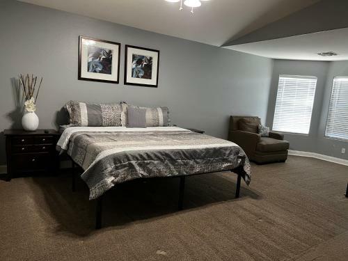 Charming Peoria Home 5br With Pool