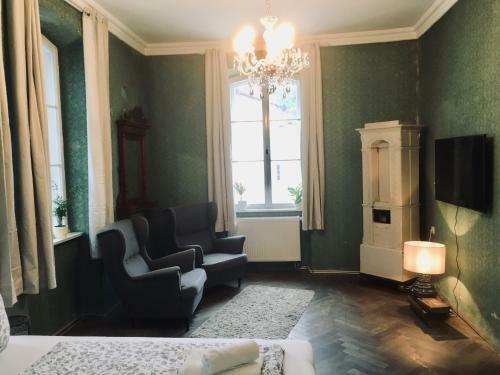 Art Hotel & Hostel