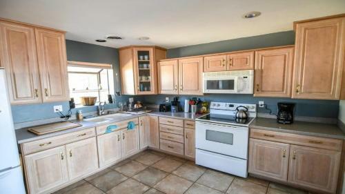 Hoodoo House - 4-bedroom Near Lake Powell