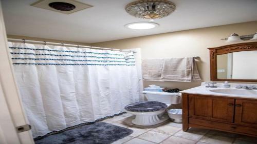 Hoodoo House - 4-bedroom Near Lake Powell