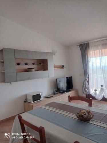 Casa Di Maia, Piscina, Posto Auto E Giardino