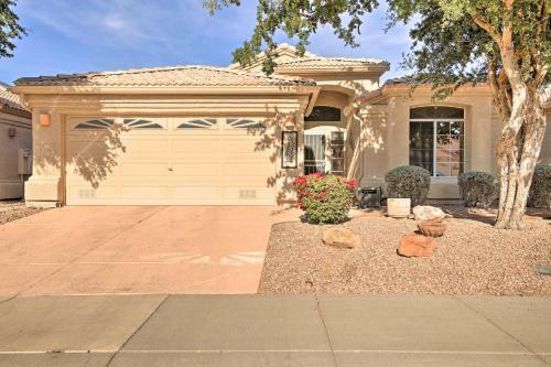 Surprise Retreat With Lake Views And Golf Course!