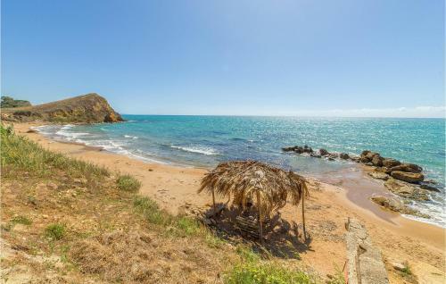 Awesome Home In Tre Fontane With 2 Bedrooms