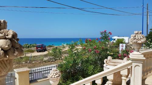 Casa Vacanza Fronte Mare - Villa Libert�