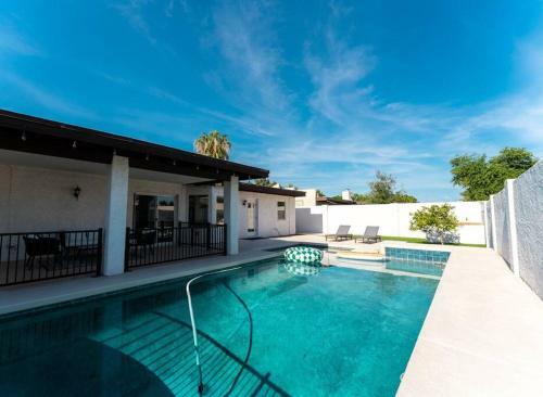 Sanctuary Lodge In Tempe By Homeslice Stays