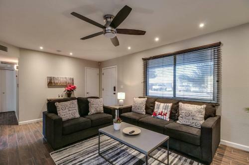 Remodeled Tempe Home In Prime Location