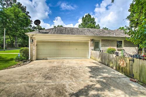 Waterfront Home With Dock 6 Mi To Hot Springs!