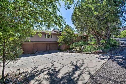 Spacious Sedona Hideaway With Furnished Patio!