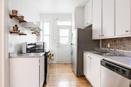 Apartments Near Montreal Olympic Park