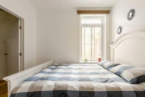 Apartamento Le Milton Place, Open Concept, Natural Sunlight, Backyard