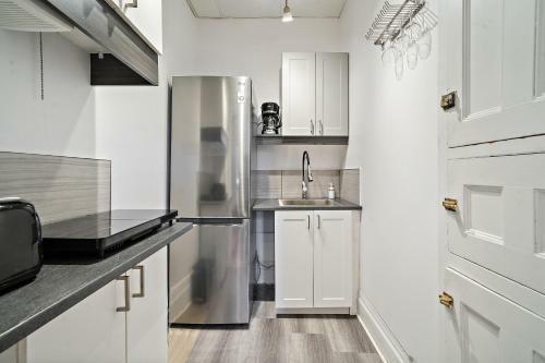 Old Port Montreal Apartments By Restavio