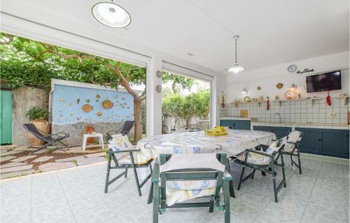 Nice Apartment In Specchiolla With Wifi And 2 Bedrooms