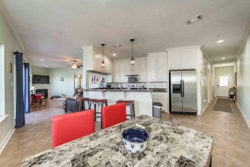 Apartamento Unique, Lakefront Corner Condo With 2 En Suite Brs