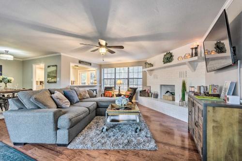 Waterfront Hot Springs Gem Patio And Game Room