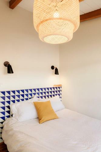 Desert Hues: A Private & Spacious Retreat W/pool