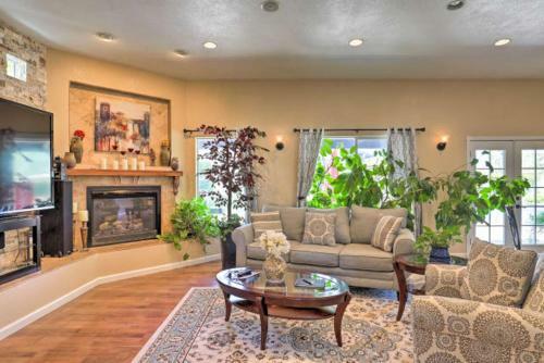 Luxury Tucson Home With Game Room And Spa Master Retreat