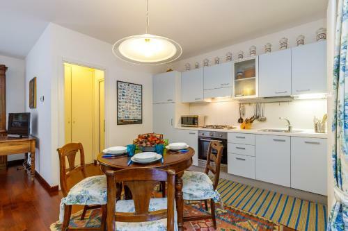 Apartamento Il Balcone Delle Camelie Suite