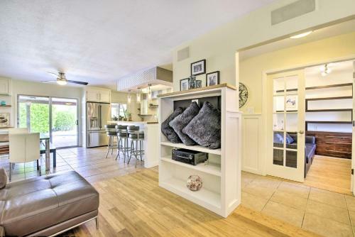 Phoenix Home With Pool, Backyard, And Gas Grill!