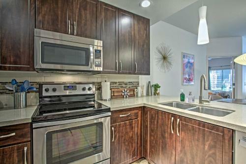 Apartamento Mid-century Modern Condo - Walk To High St!
