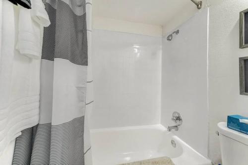 Apartamento -free Covered Parking, Gym Open, Fast Wifi -