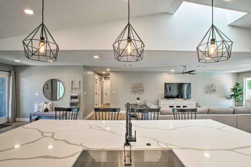 Central Scottsdale Oasis With Pool And Game Room!