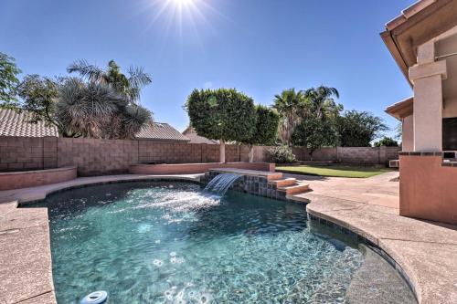 Stylish Phoenix Sanctuary With Outdoor Oasis!