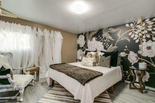 Designer Condo In Hip Zen Yard Midtown Phoenix
