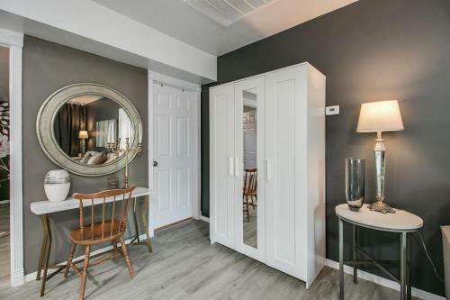Designer Condo In Hip Zen Yard Midtown Phoenix