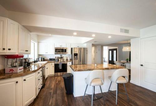Bella Luna Retreat By Homeslice Stays