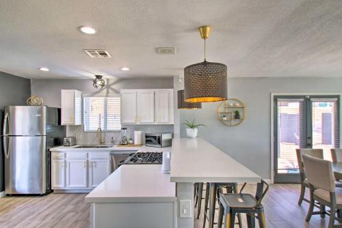 Charming Phoenix Home With Patio About 3 Mi To Dtwn