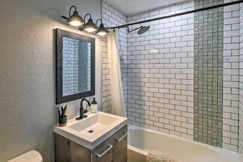 Charming Phoenix Home With Patio About 3 Mi To Dtwn
