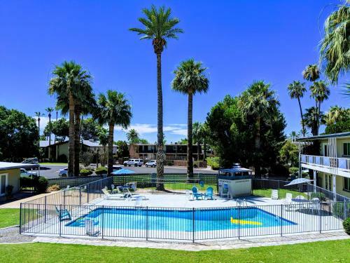 Old Town 2br Condo With Pool And Wifi