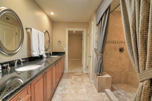 Super Private Backyard With Putting Green Private Pool & Spa