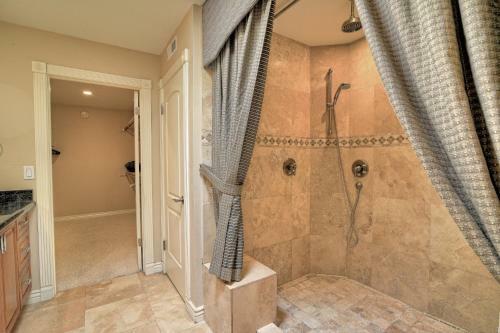Super Private Backyard With Putting Green Private Pool & Spa