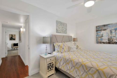 Apartamento Old Town 2 Bedroom Condo