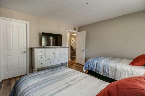 Beautiful North Scottsdale 2 Bedroom Condo