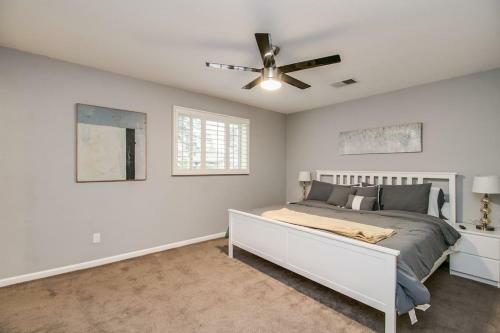 Modern Chic Old Town Scottsdale Home Wpool & Gym