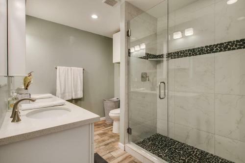 Modern Chic Old Town Scottsdale Home Wpool & Gym
