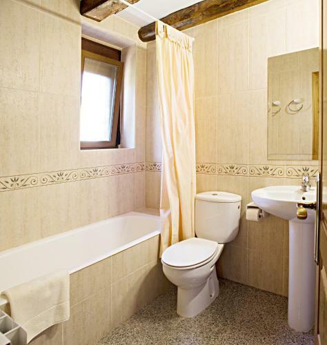 Apartamentos Casa Buisan