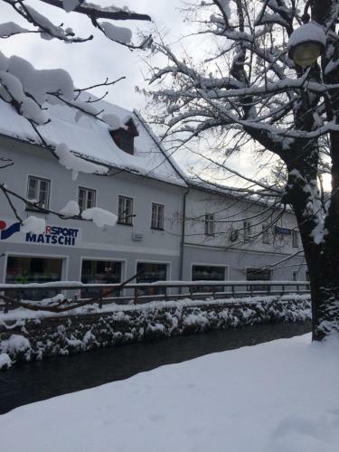 Hostal Penzion Sport X