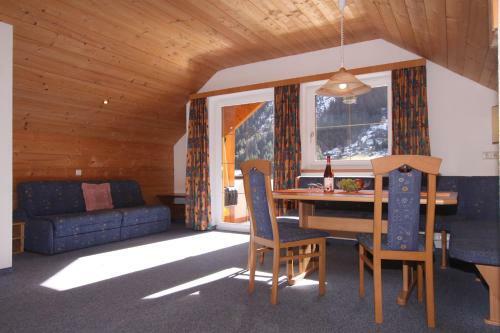 Hostal Apart Garni Arosa